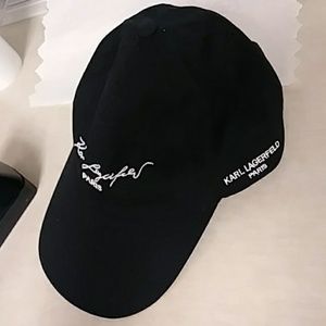 Karl Lagerfeld Paris never worn hat